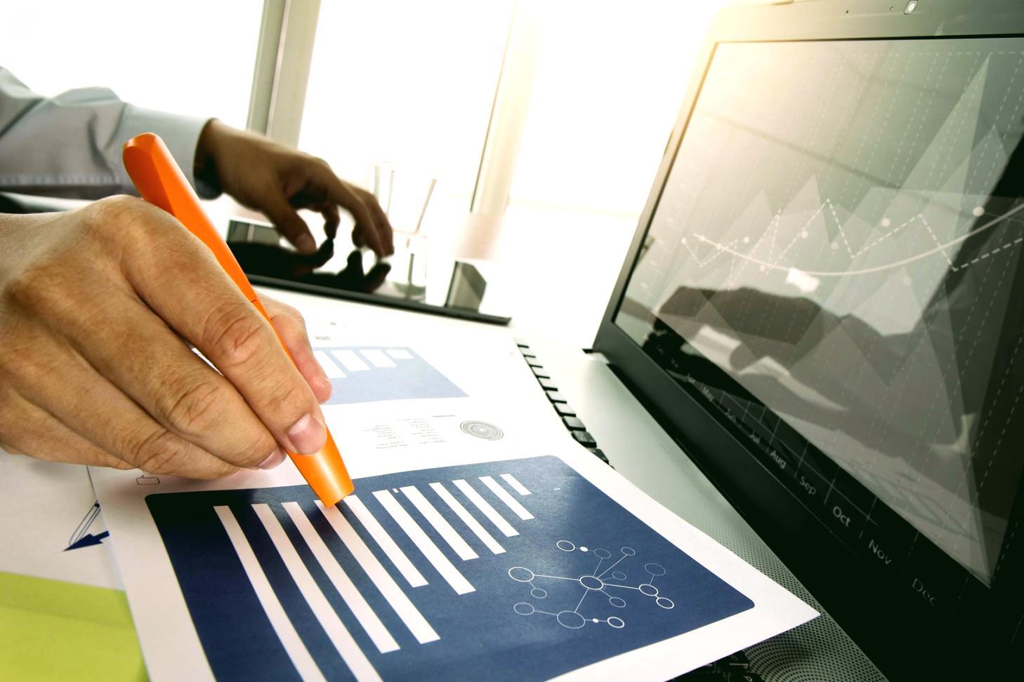 SEO analytics data visualisation in a professional setting